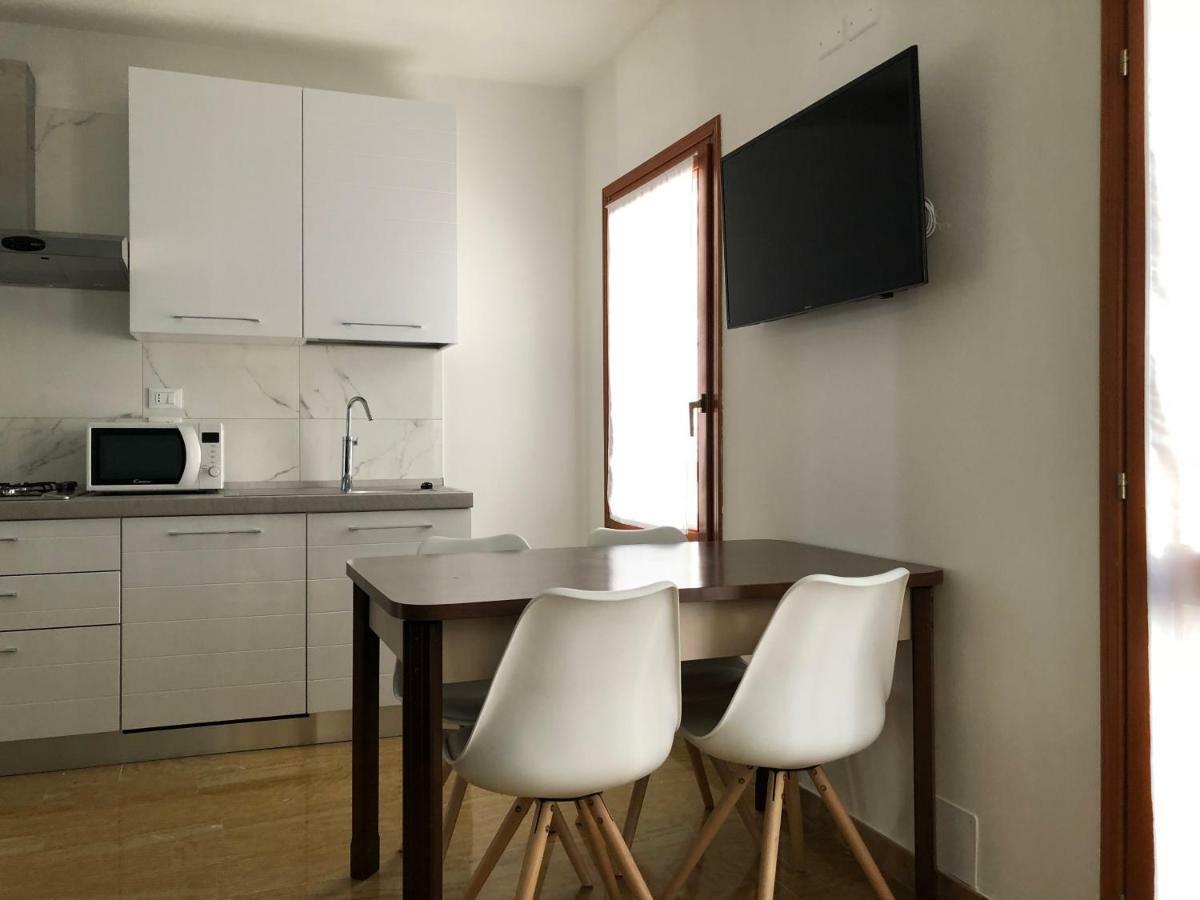 Grazia'S Apartment Чоджия Екстериор снимка